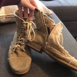 Fashion boots